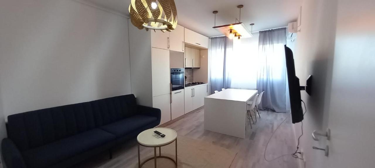 Preciziei 1Br Luxury Apartment With Fast Wifi, Self Check In And Parking Boekarest Buitenkant foto